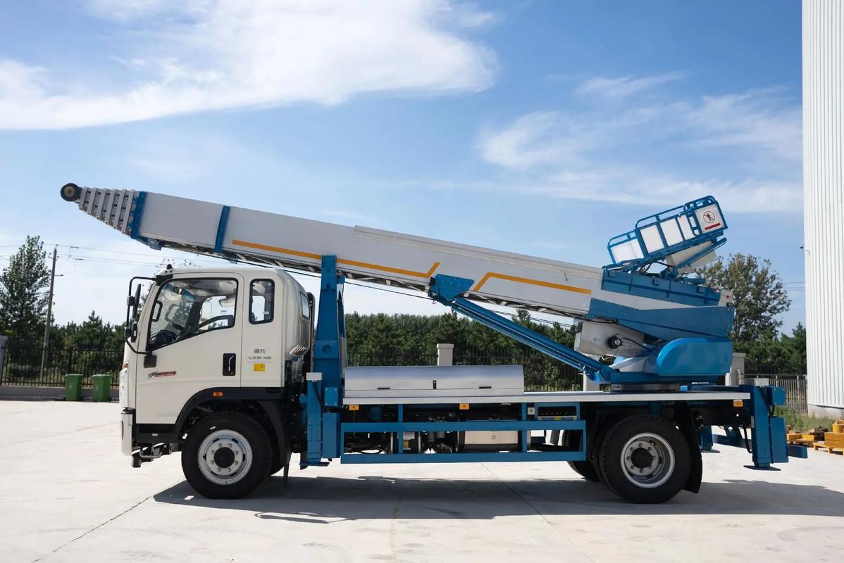 怀远县云梯上料车租赁费用