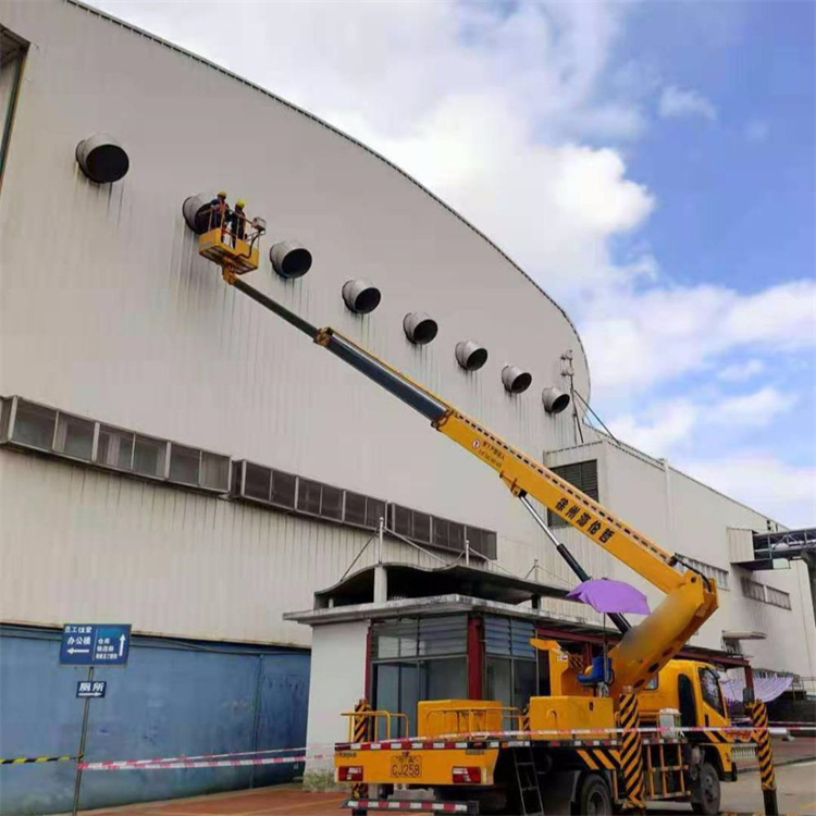 怀远县高空作业车出租服务：专业广告牌安装解决方案